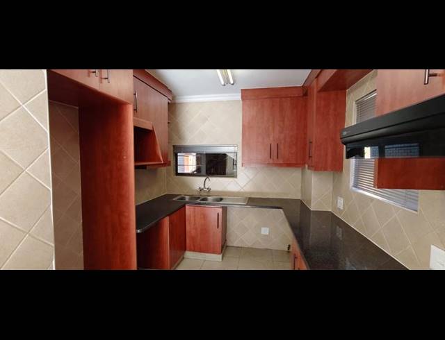 3 BEDROOM PROPERTY TO RENT IN FARRARMERE